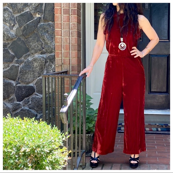 #06 ABSOLUTELY FABULOUS HALTER VELVET JUMPSUIT - Picture 6 of 11